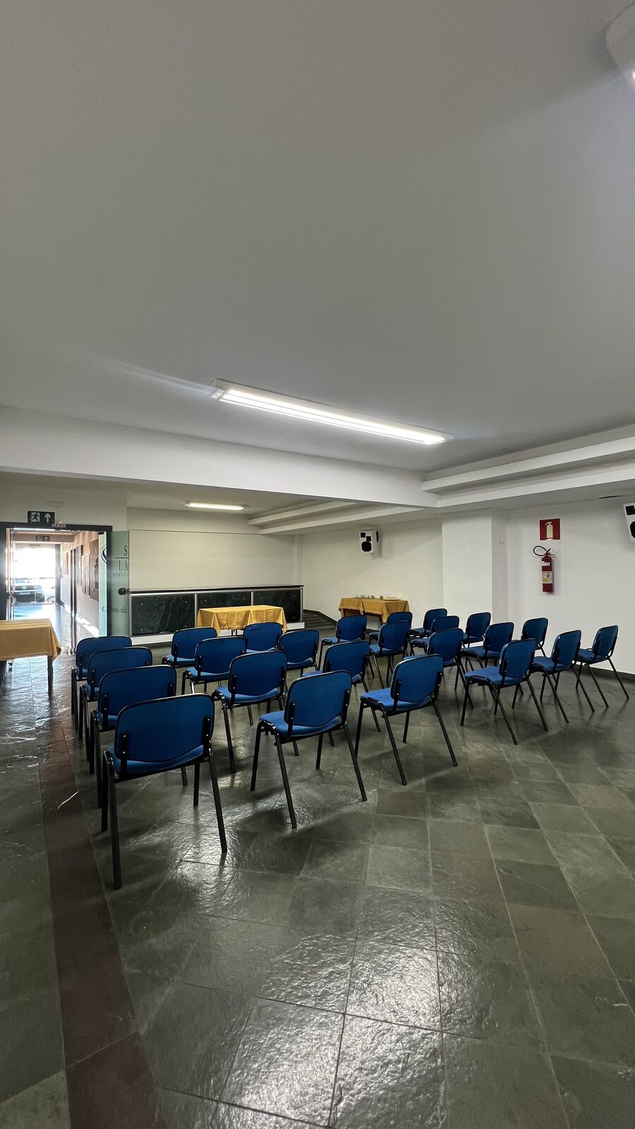 Salão de eventos climatizado do Sete Lagoas Residence Hotel